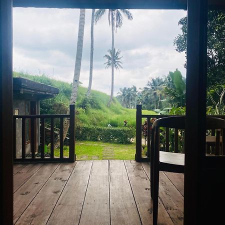 Uma D'Nyuh Homestay Singaraja  Luaran gambar