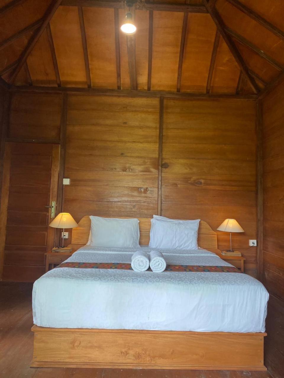 Uma D'Nyuh Homestay Singaraja  Luaran gambar
