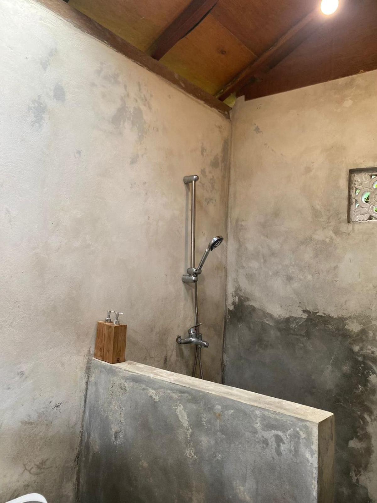 Uma D'Nyuh Homestay Singaraja  Luaran gambar